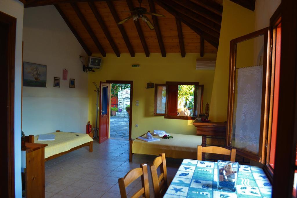 Chouchounikos Apartments Lefokastro Exterior foto